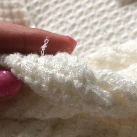 Cropped white long sleeve! NWT - Picture 4 of 4